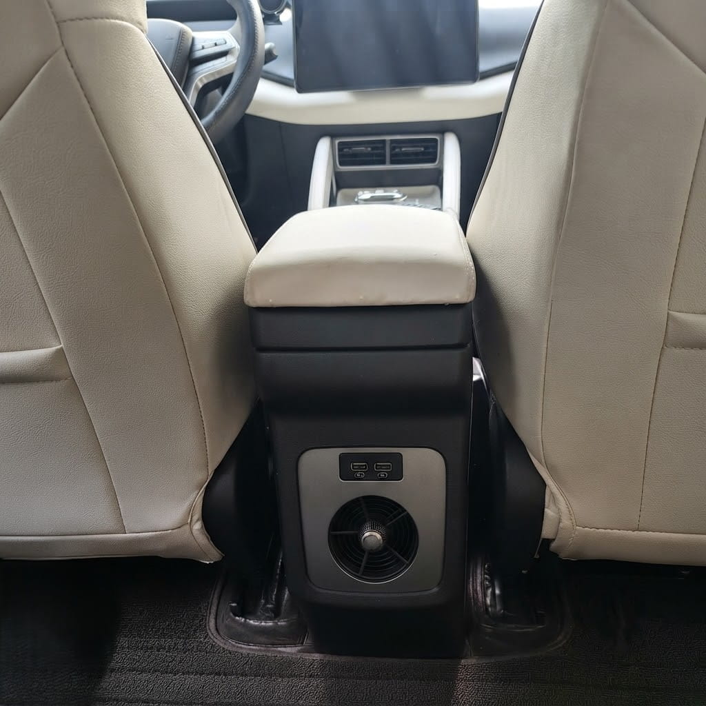 phụ kiện oto, đồ chơi oto, phụ kiện BYD Atto 2, đồ chơi BYD Atto 2, xevaban, BYD Atto 2, cửa gió hàng ghế sau BYD Atto 2, cửa gió BYD Atto 2, nâng cấp cửa gió hàng ghế sau BYD Atto 2